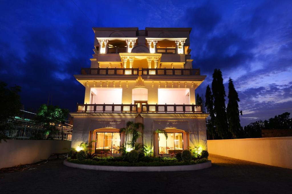 Jc Castle Ξενοδοχείο Shirdi Εξωτερικό φωτογραφία